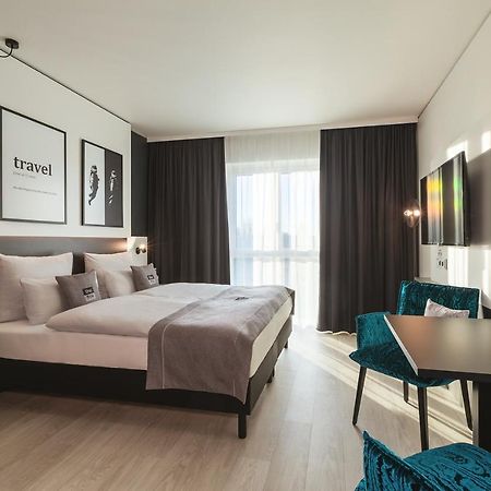 The Niu Star - Apartments Sindelfingen Bagian luar foto