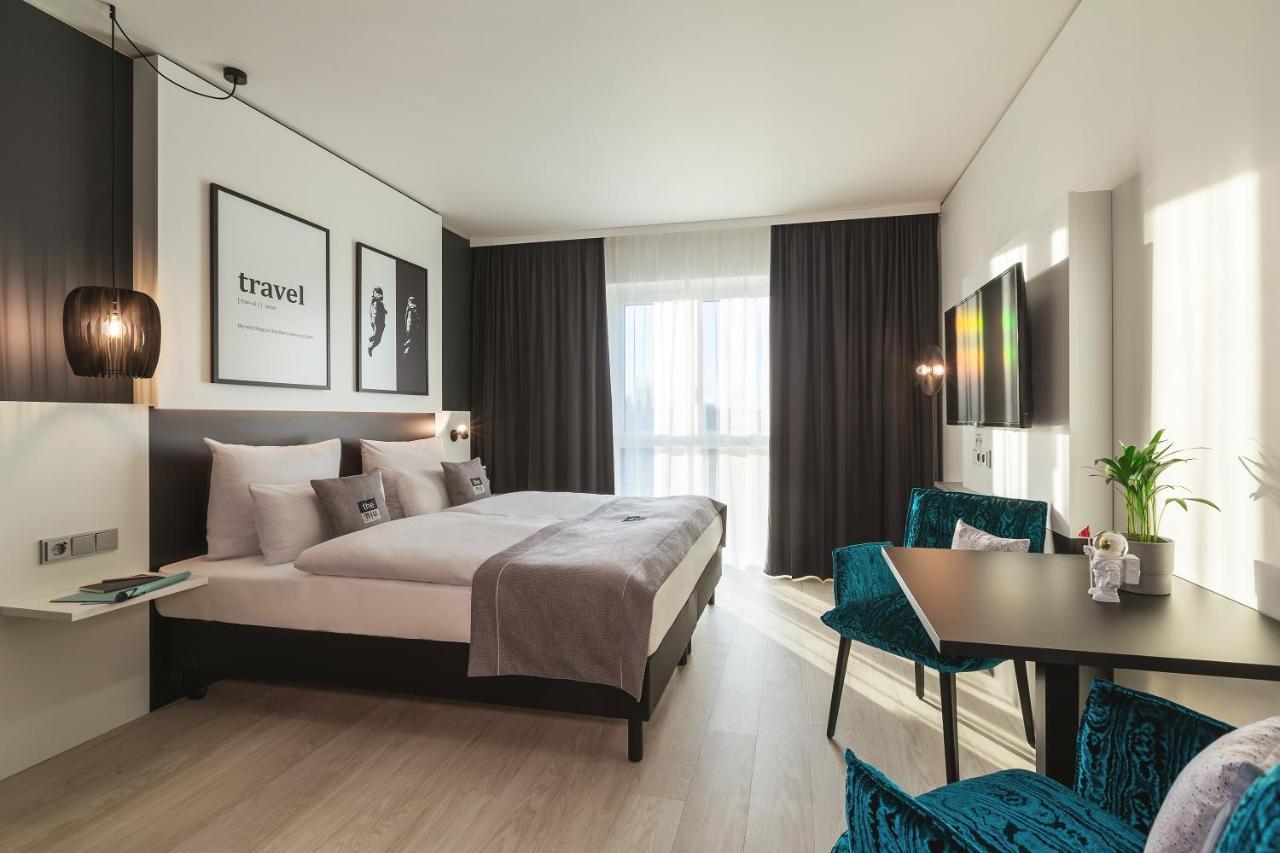 The Niu Star - Apartments Sindelfingen Bagian luar foto
